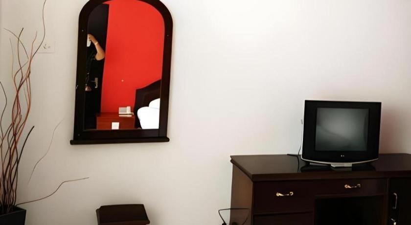 Hotel Benteng Букитинги Екстериор снимка